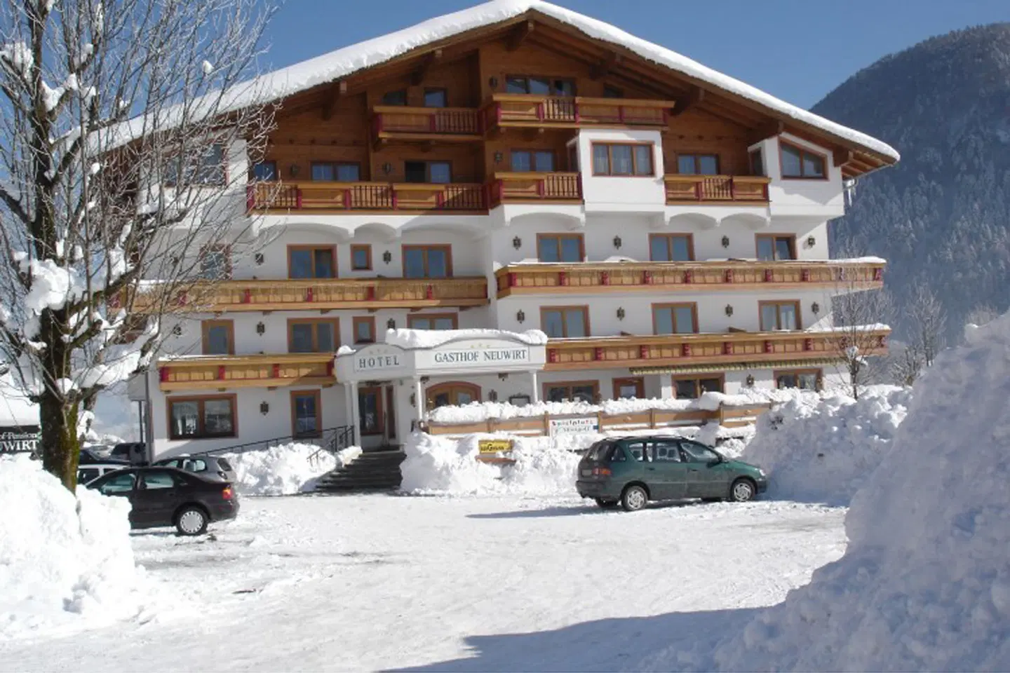 Hotel Neuwirt EXTERIOR