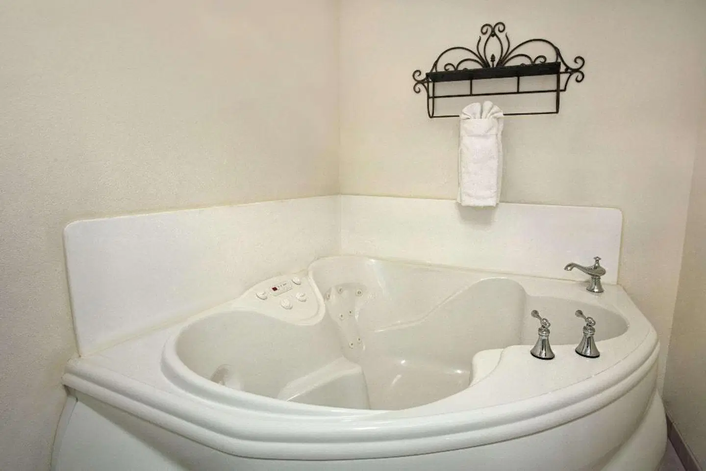 Travelodge by Wyndham Lemoore Near Naval Air Station Badezimmer