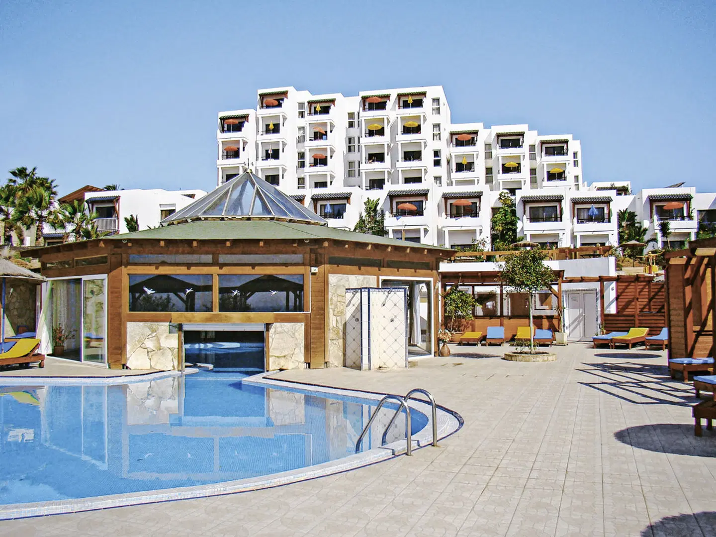 Marina Playa Suites OUTDOOR_POOL