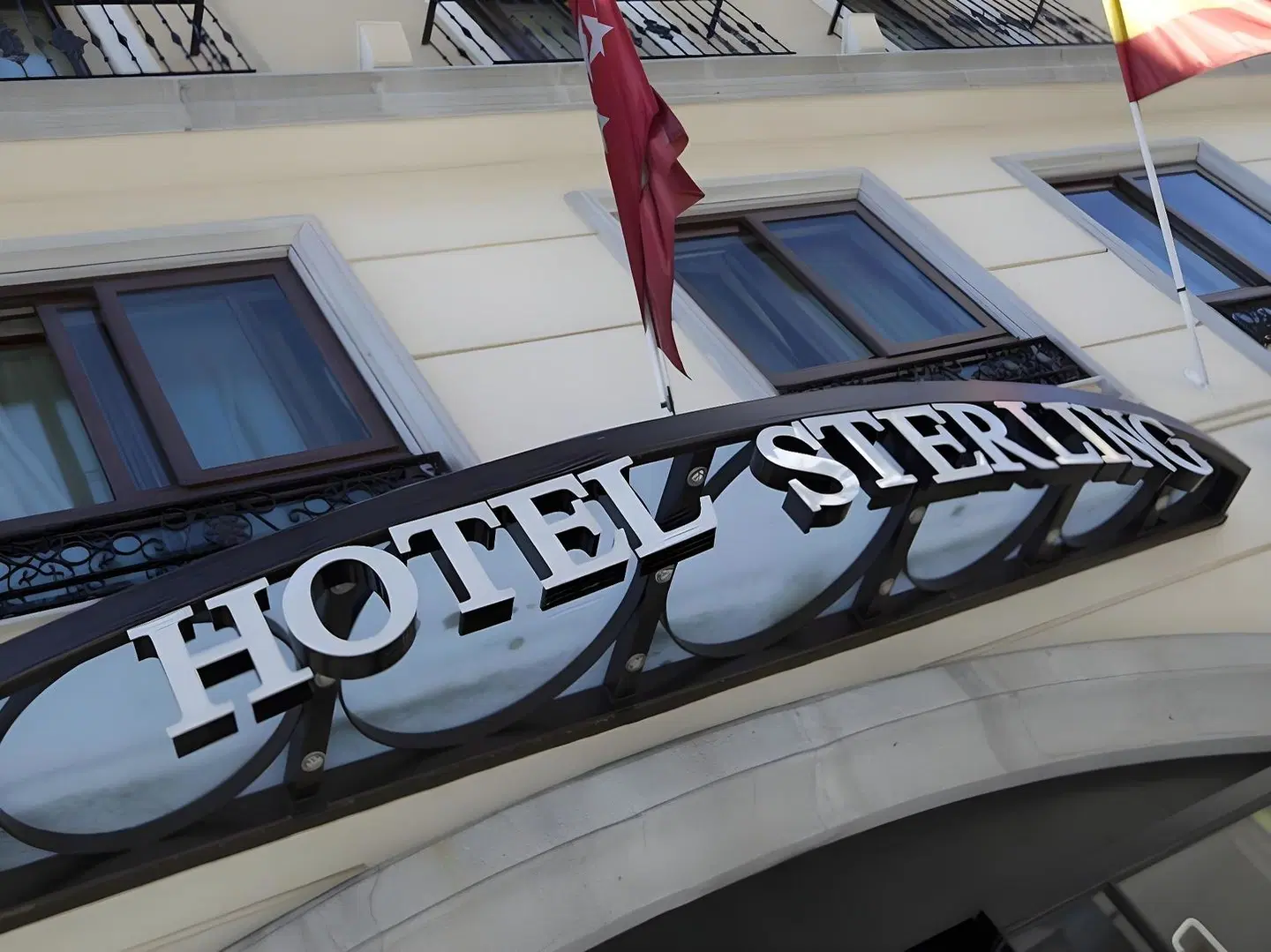 Sterling EXTERIOR