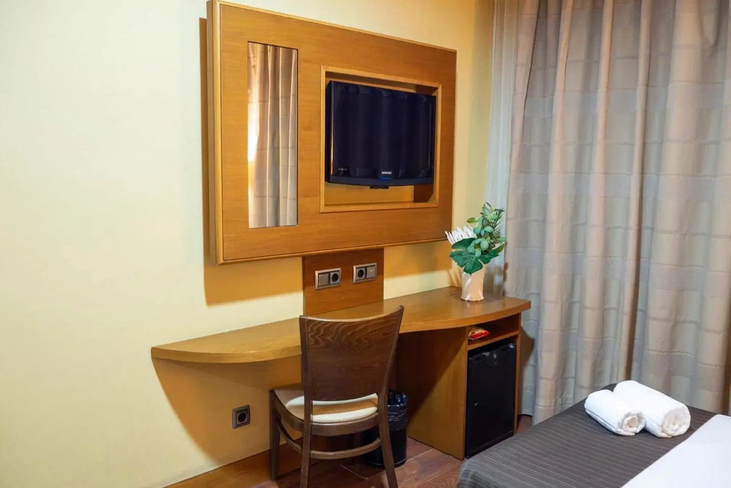 Sterling ROOM_EXAMPLE