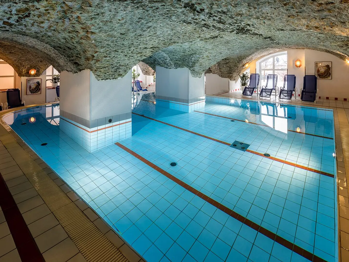 Post Hallenbad