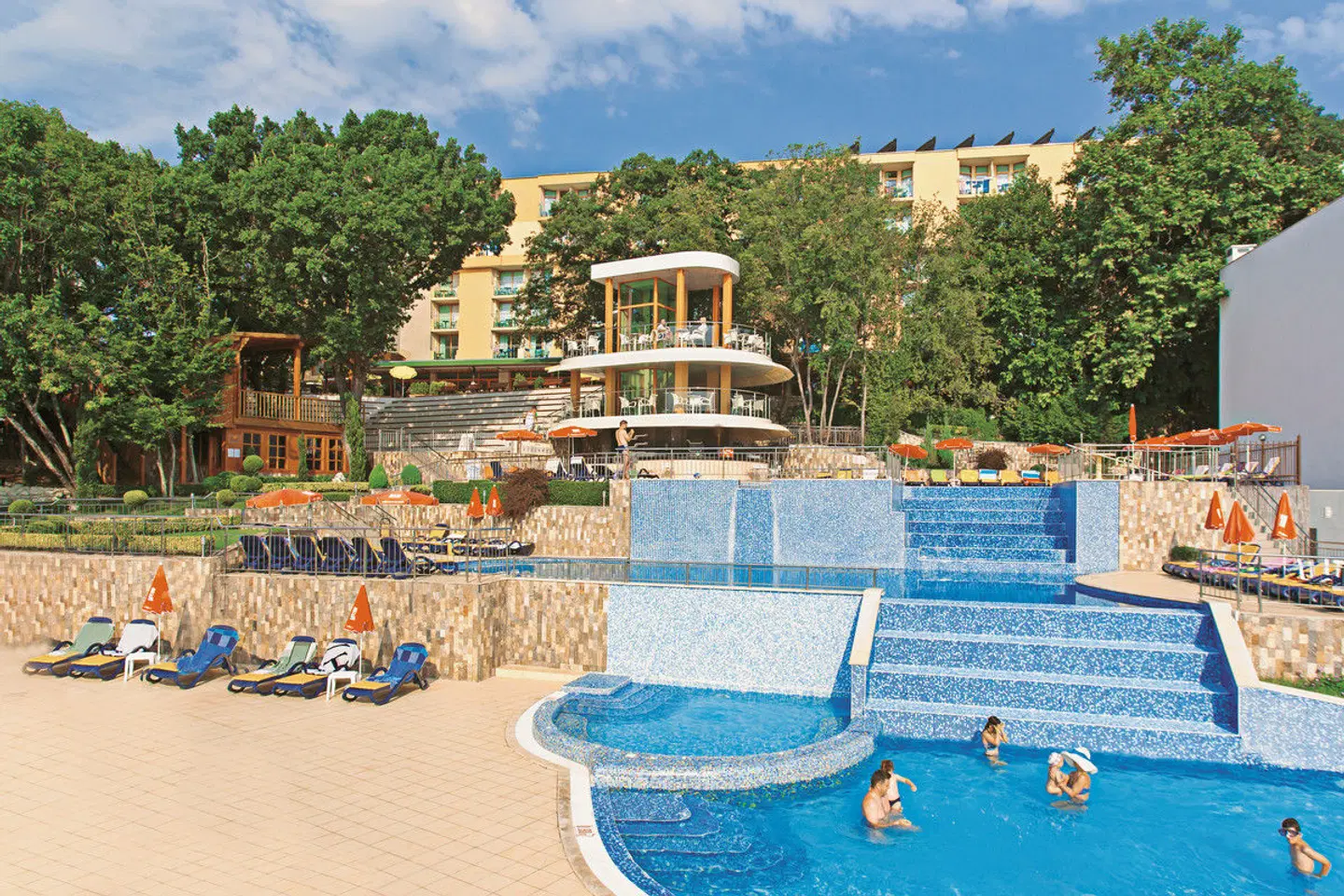 Sunrise OUTDOOR_POOL