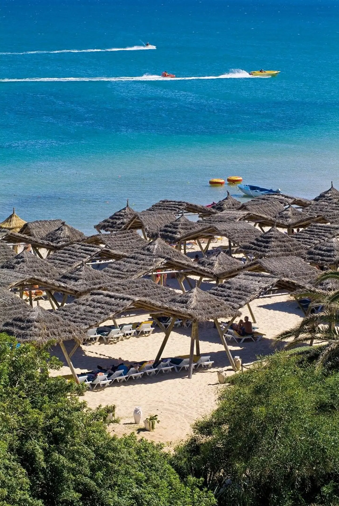 Les Orangers Beach Resort LANDSCAPE