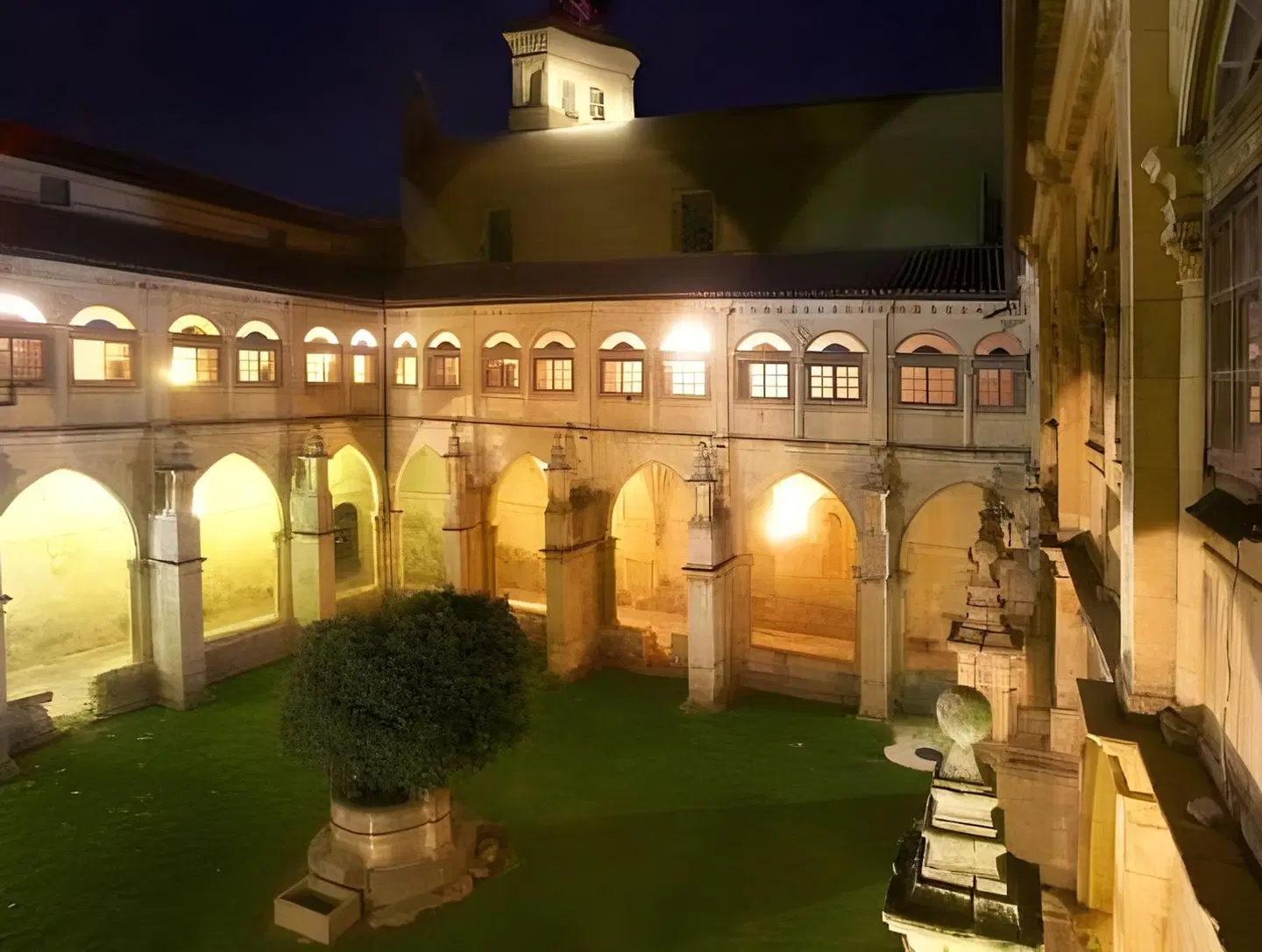 Real Monasterio de San Zoilo EXTERIOR