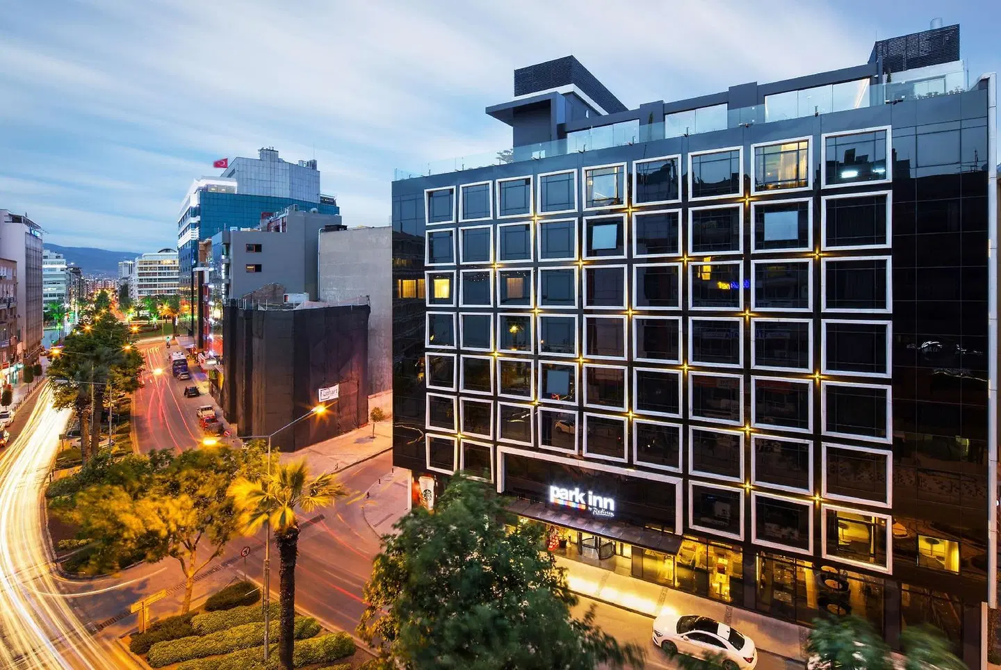 Park Inn by Radisson Izmir EXTERIOR