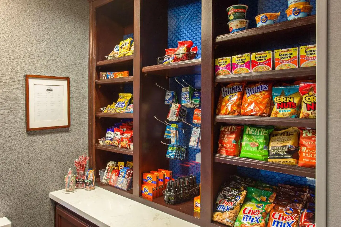 Hampton Inn & Suites Merced Bar