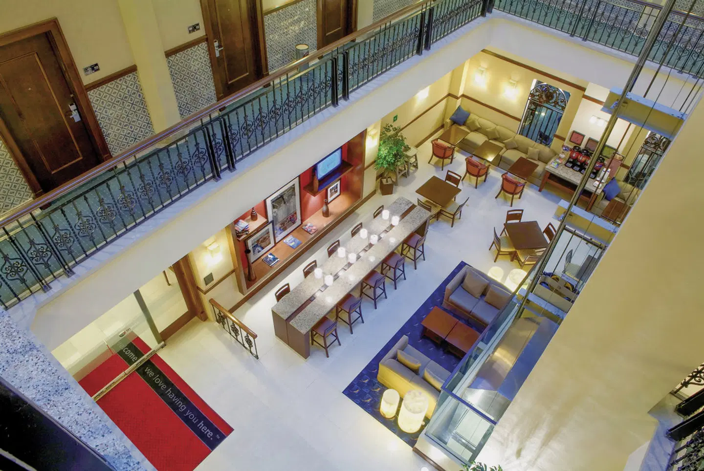 Hampton Inn & Suites LOUNGE_LOBBY