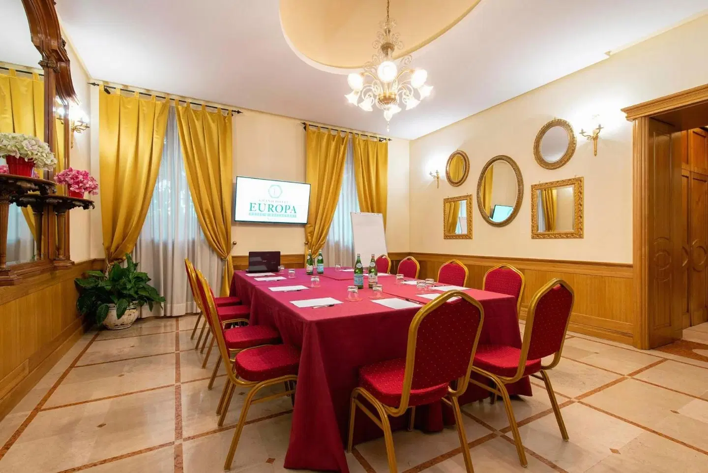 Europa Grand Hotel CONFERENCE
