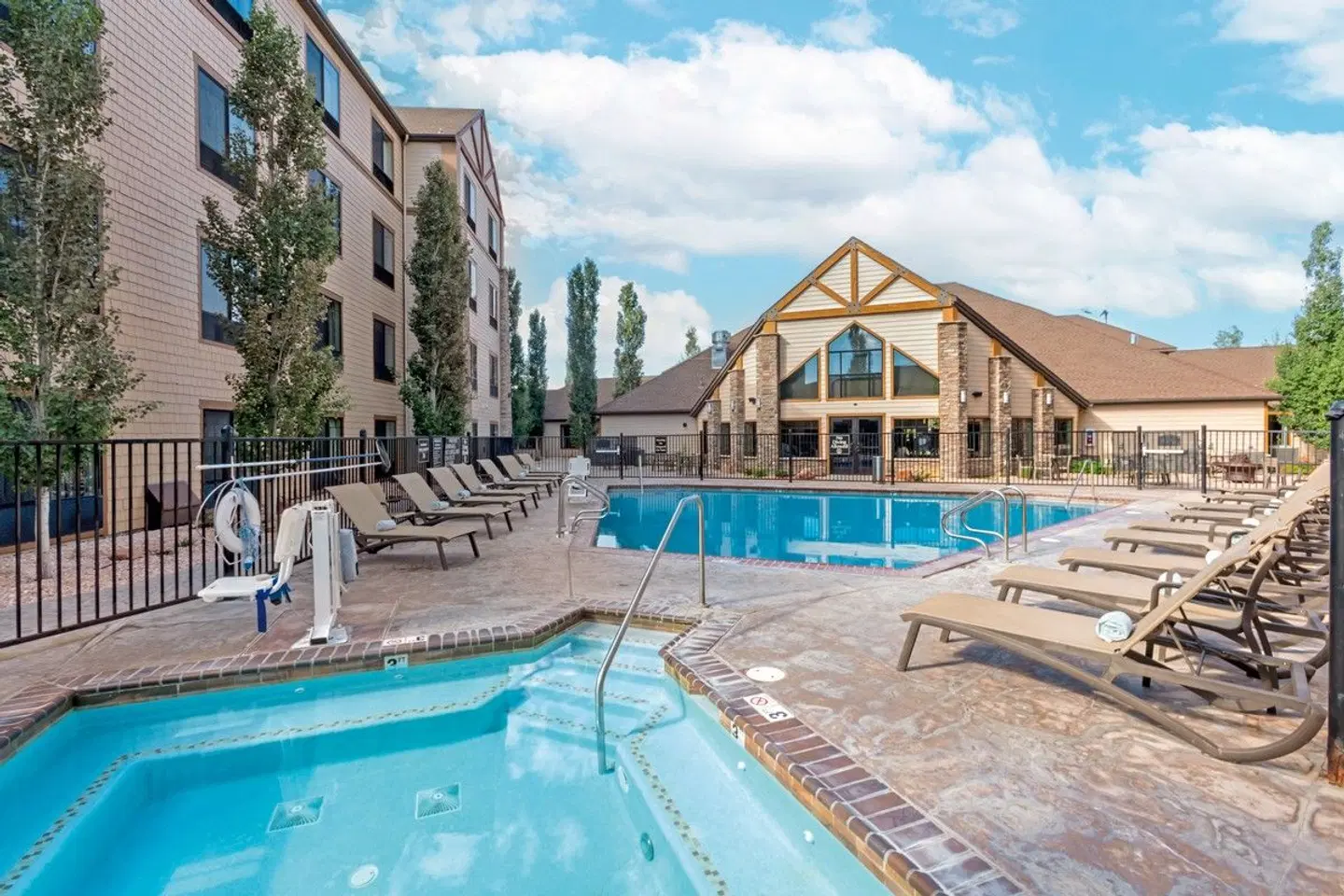 Best Western Plus Bryce Canyon Grand Hotel OUTDOOR_POOL