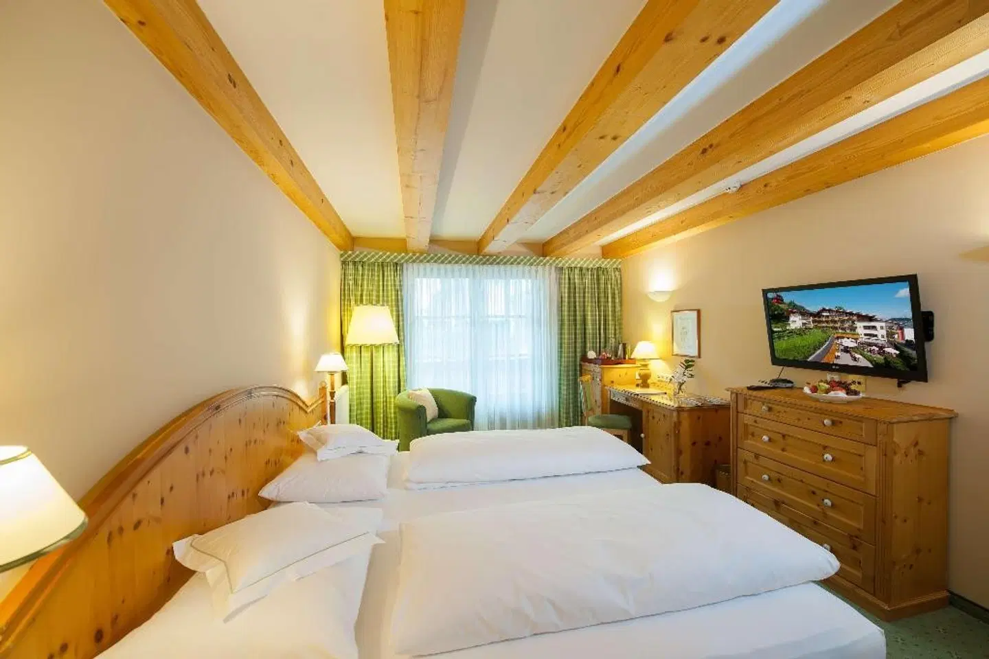 Hotel Kaiserhof Kitzbühel ROOM_EXAMPLE