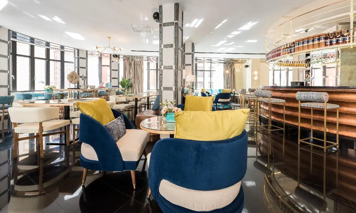Vincci Capitol Bar