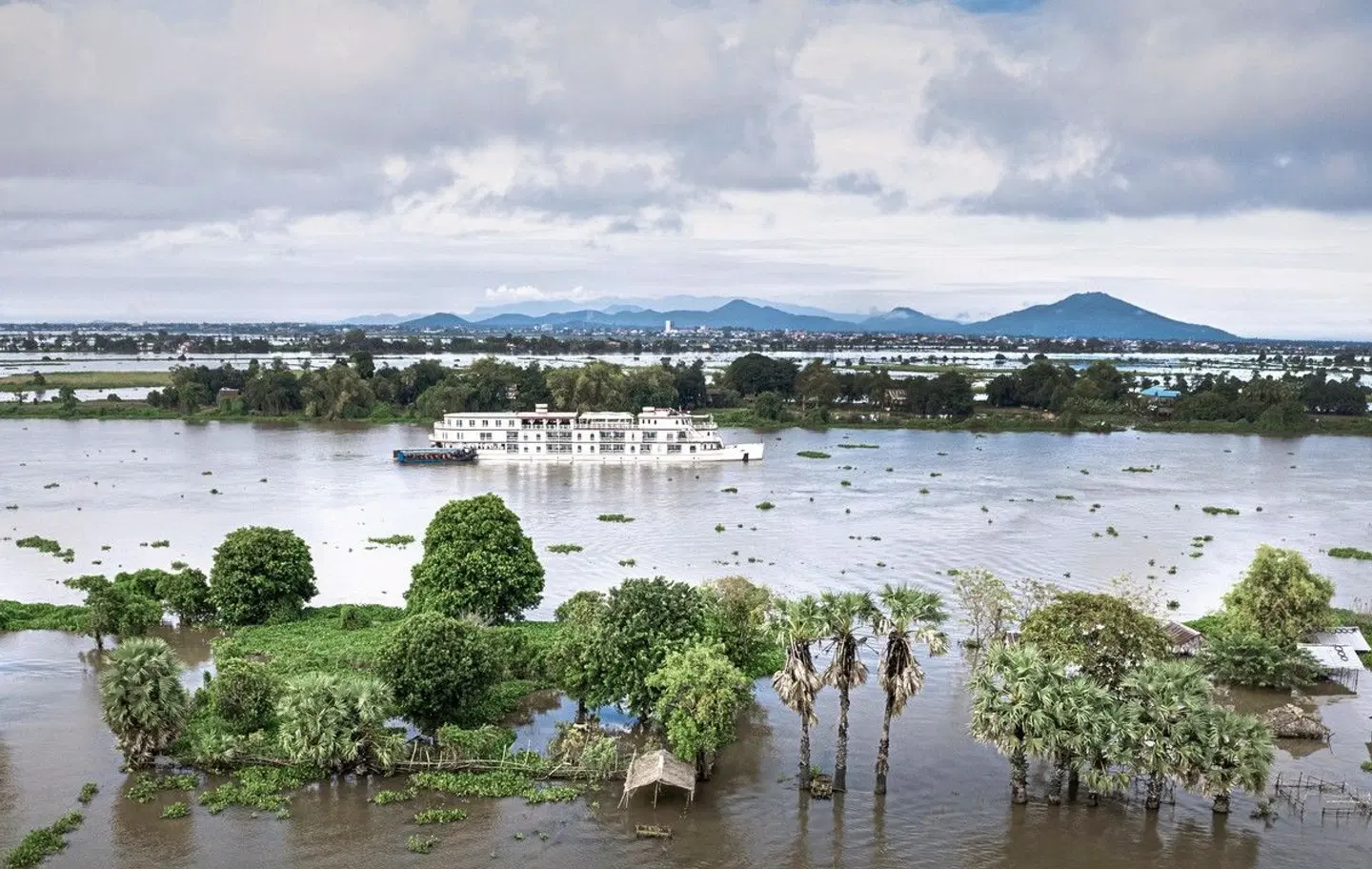 Heritage Line (The Jahan, Siem Reap - Ho Chi Minh Stadt) LANDSCAPE
