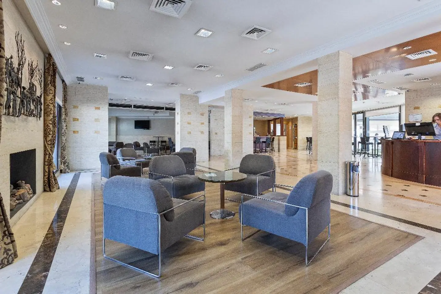 Osuna LOUNGE_LOBBY