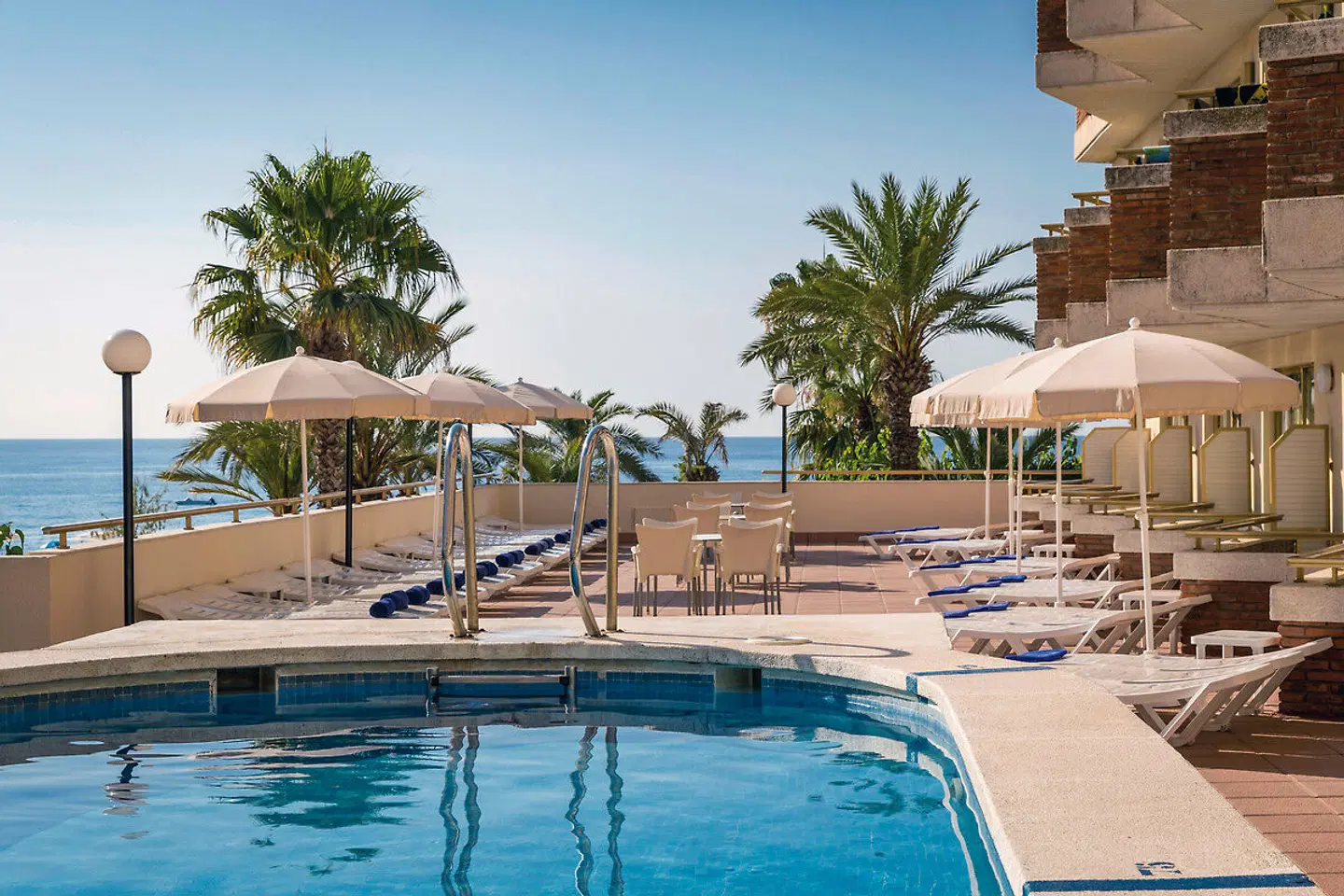 htop Royal Sun OUTDOOR_POOL