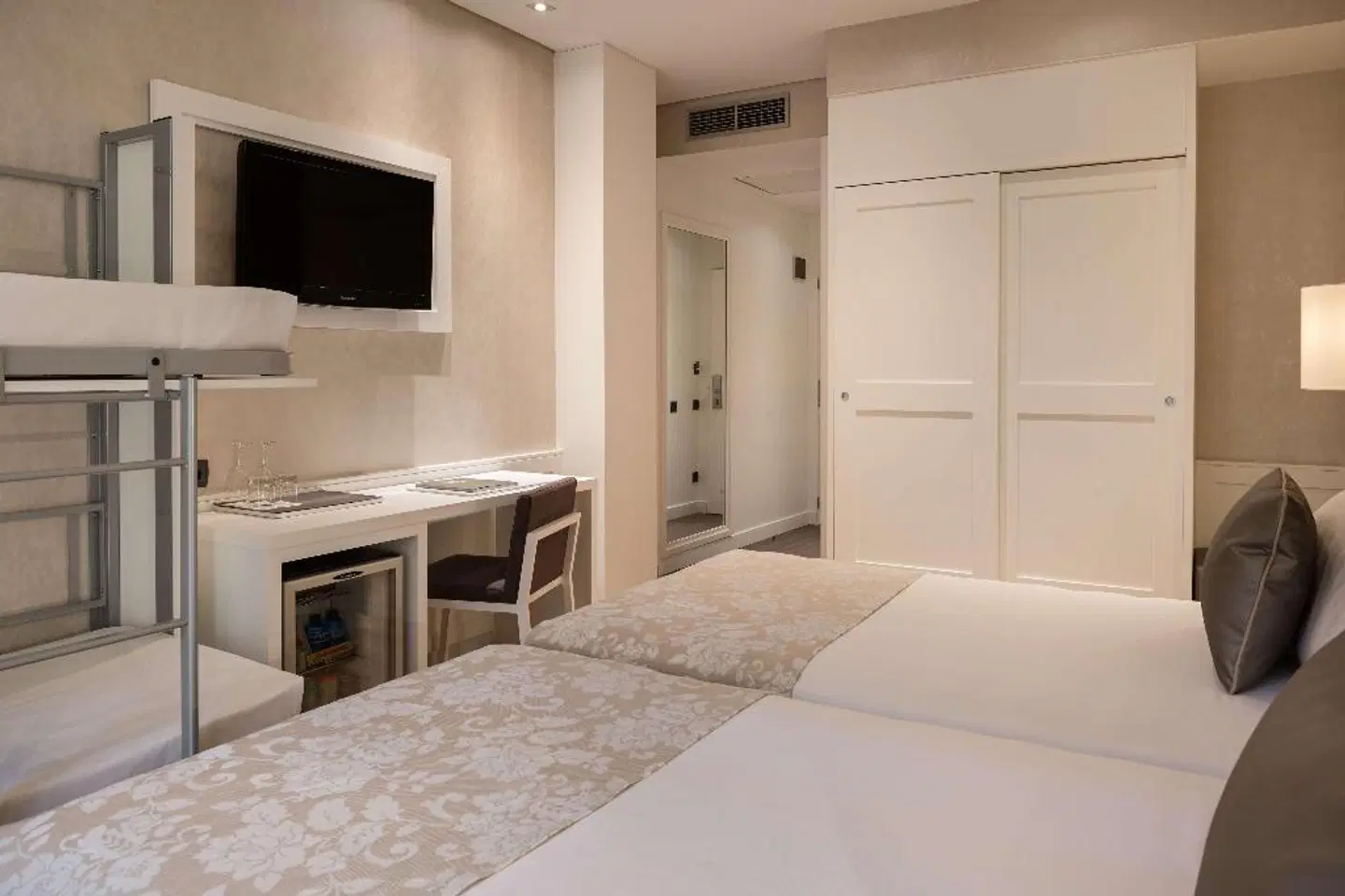 Catalonia Puerta del Sol ROOM_EXAMPLE