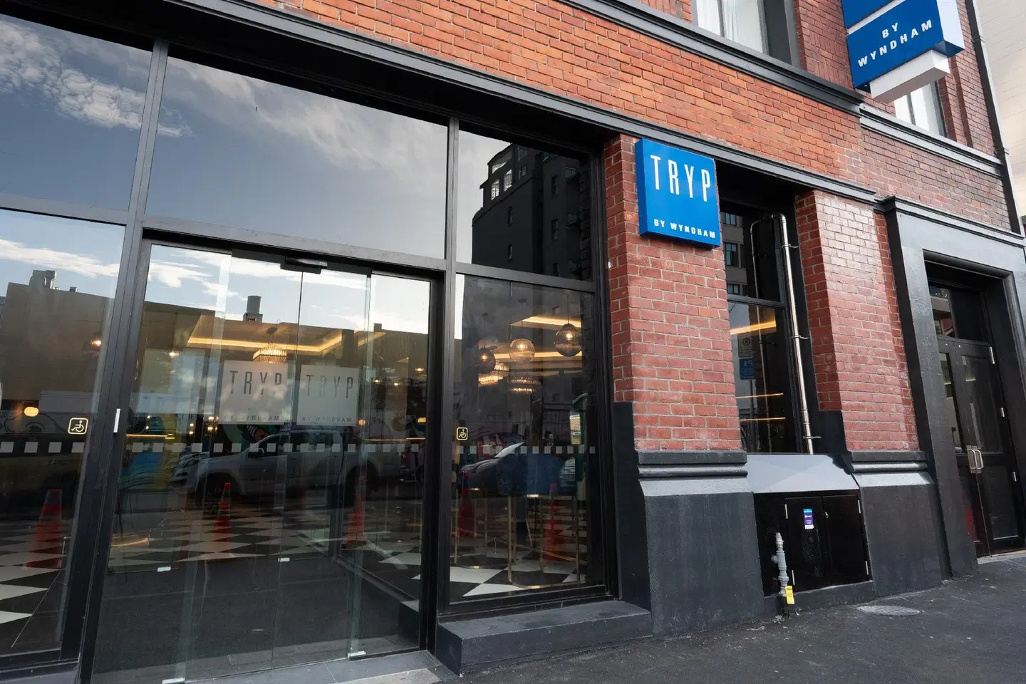TRYP by Wyndham Wellington, Tory Street EXTERIOR