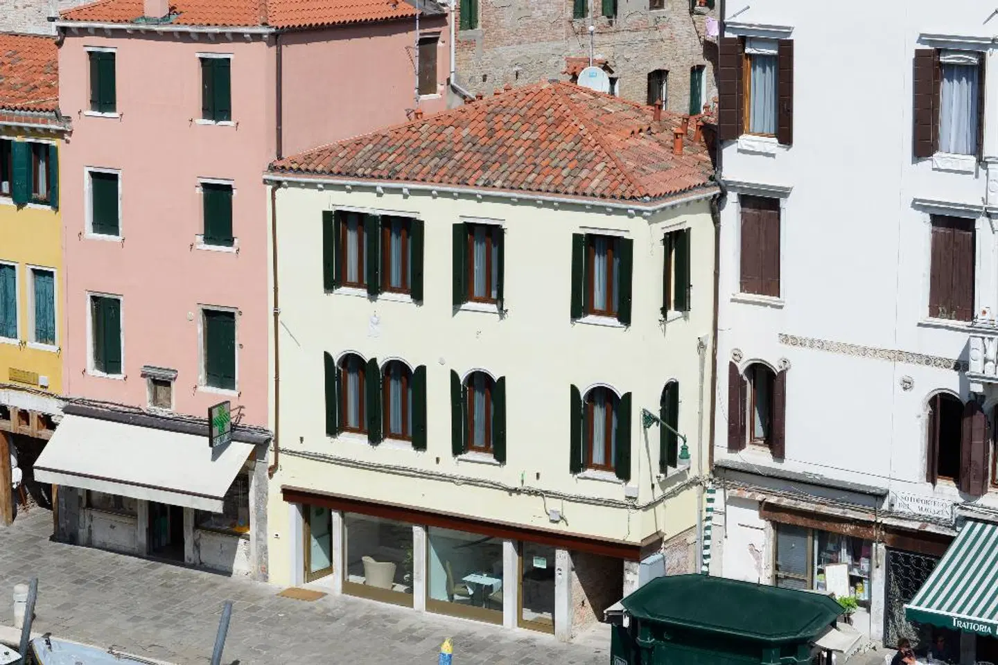 Leone Hotel EXTERIOR
