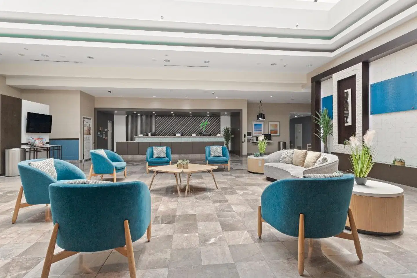 Holiday Inn Tampa Westshore - Airport Area by IHG LOUNGE_LOBBY