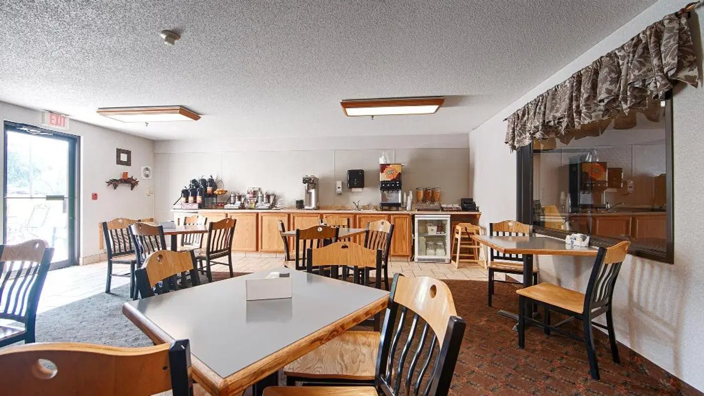Baymont by Wyndham Hot Springs Restaurant