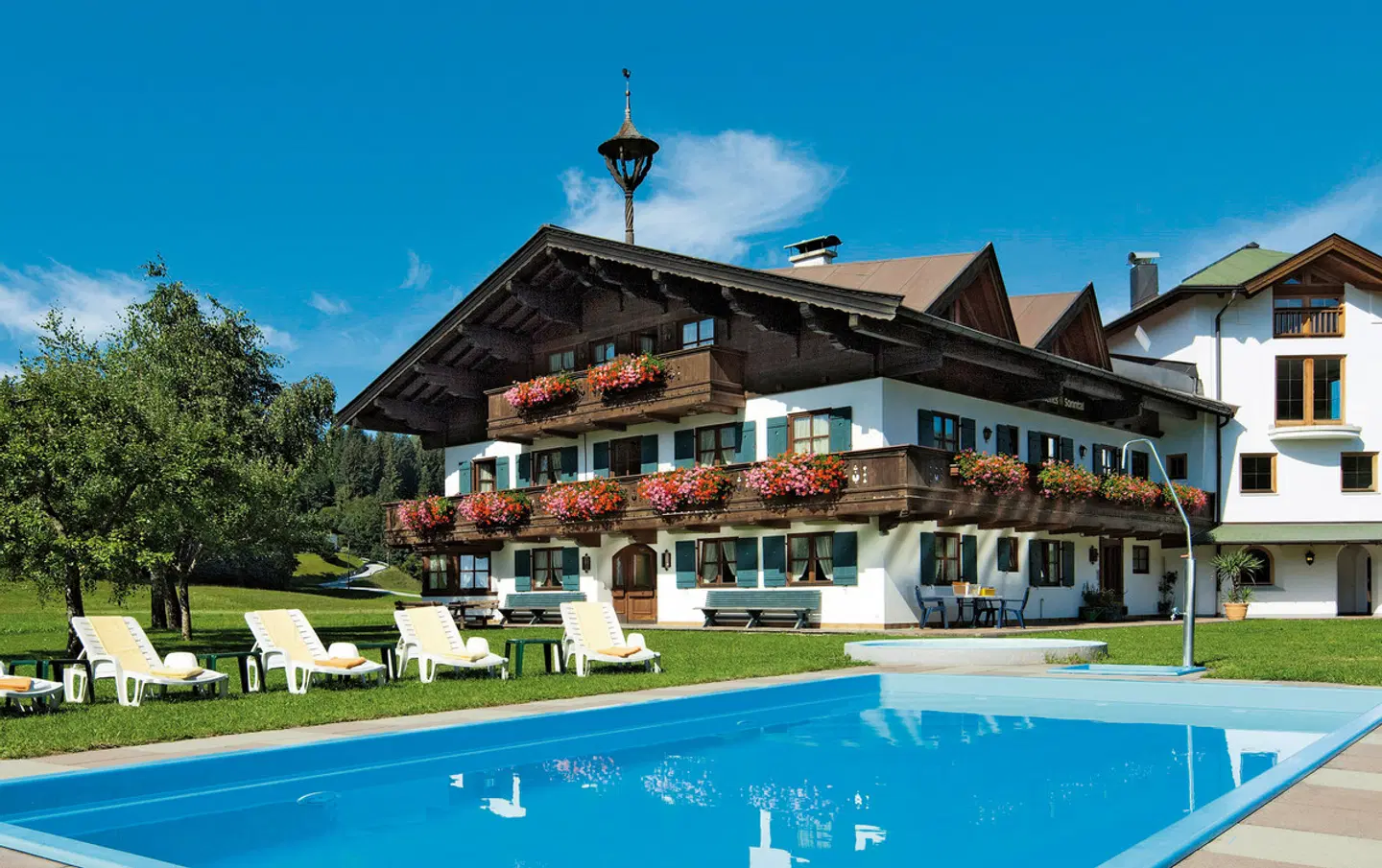 Obermair & Landhaus Sonntal OUTDOOR_POOL