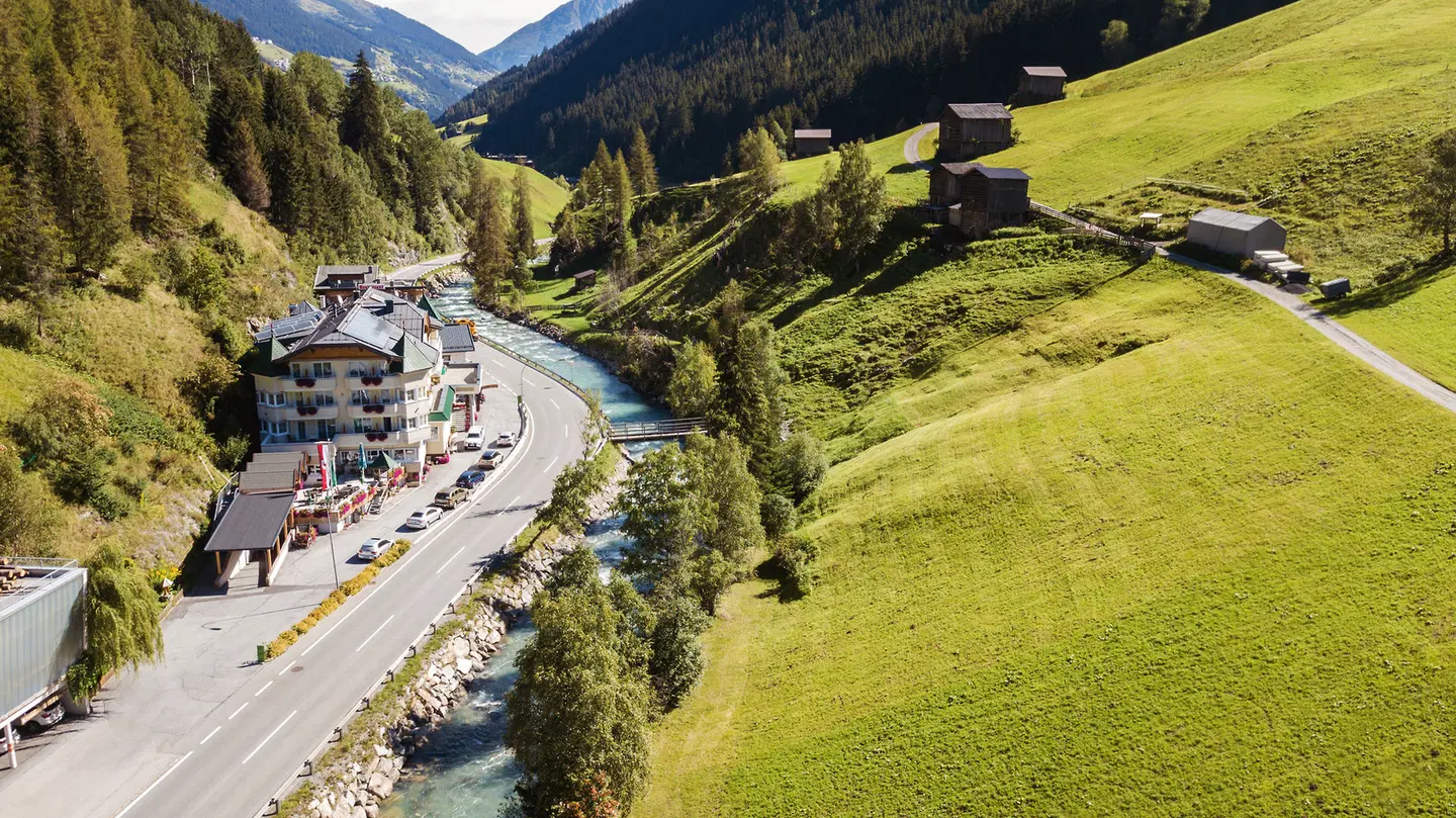 Hotel Höllroah EXTERIOR