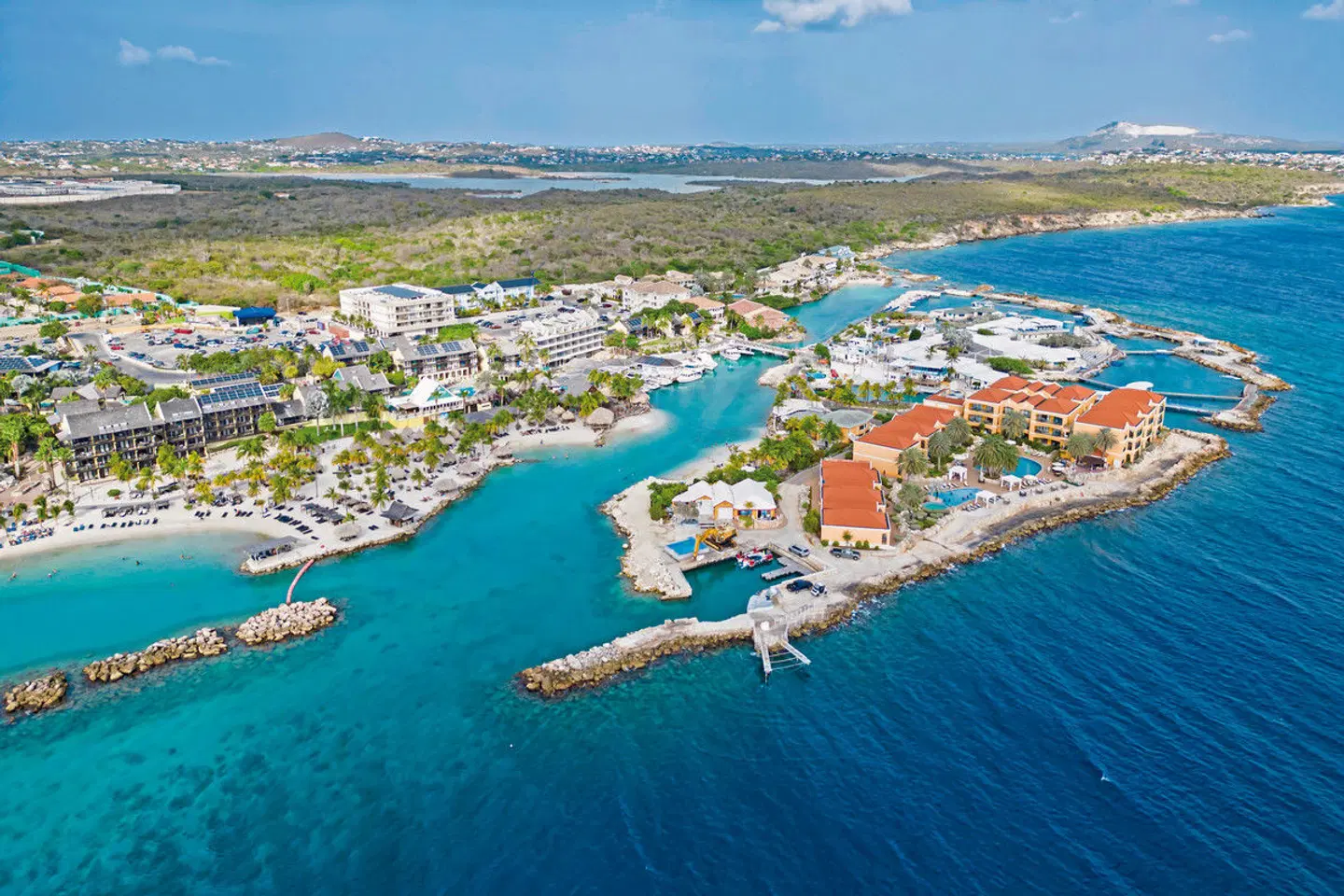 Dolphin Suites EXTERIOR