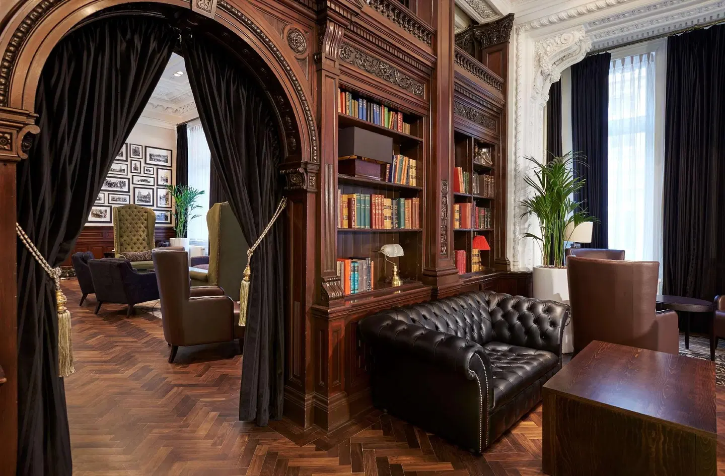 DoubleTree by Hilton Liverpool LOUNGE_LOBBY