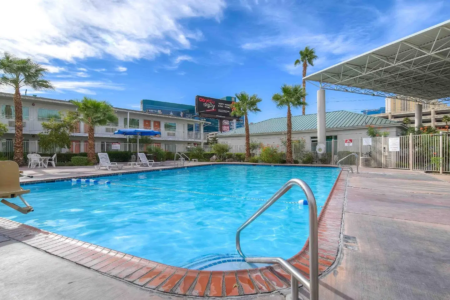 Studio 6 Suites Las Vegas, NV - Tropicana OUTDOOR_POOL