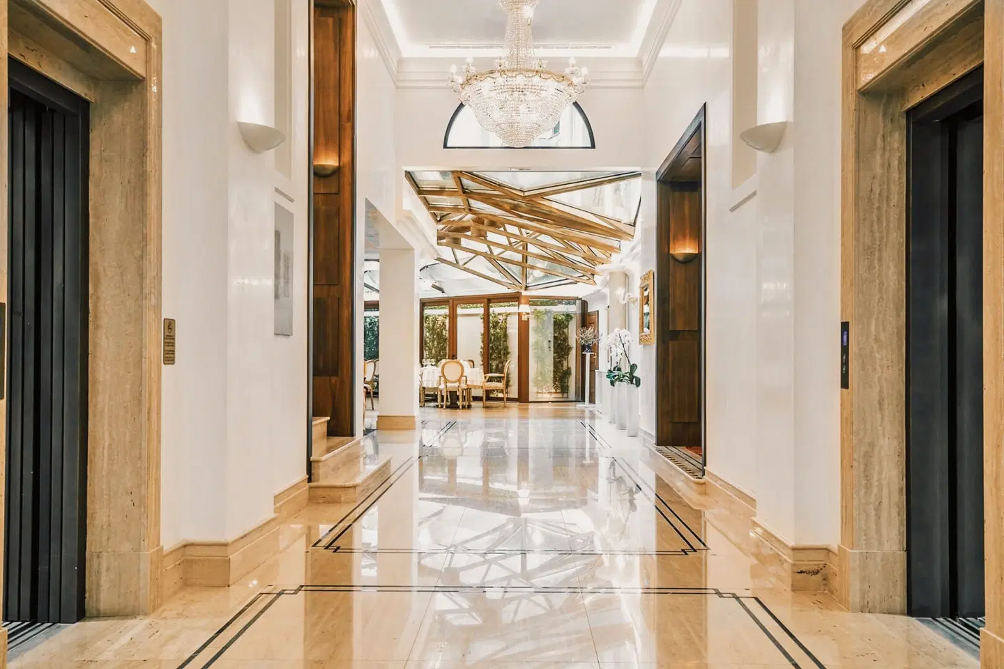Le Premier LOUNGE_LOBBY