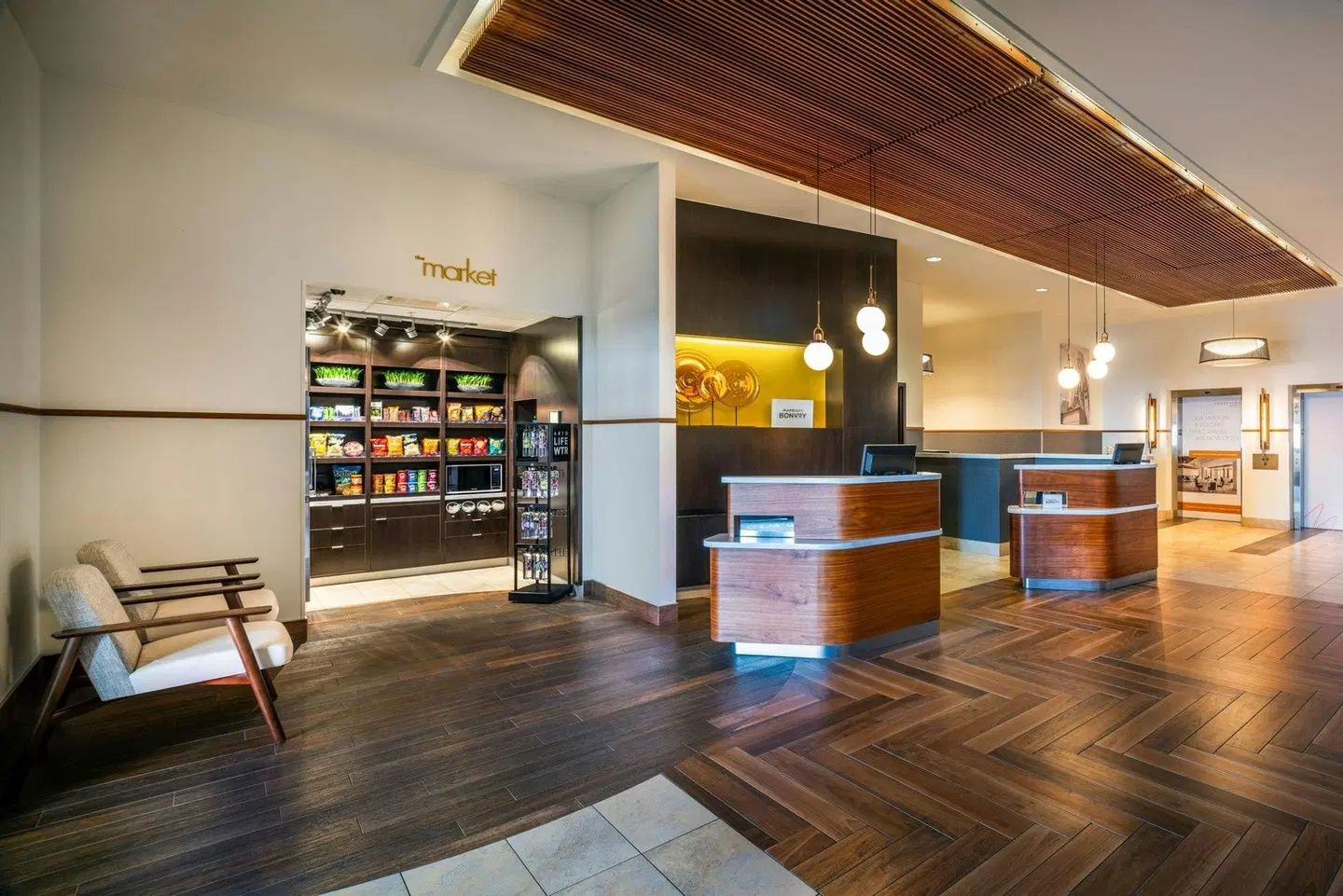 Courtyard by Marriott Calgary South Bar
