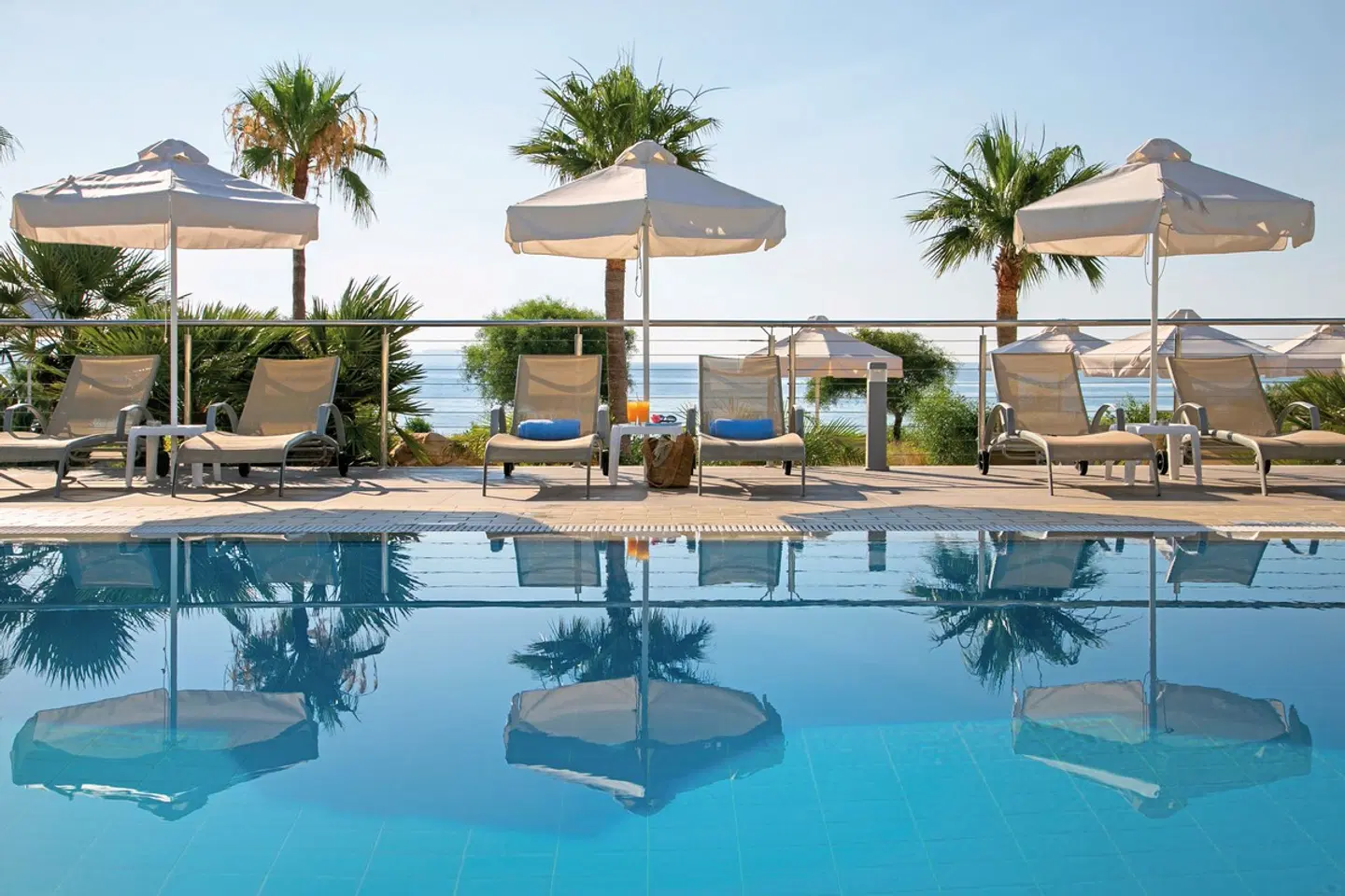 Asterias Beach OUTDOOR_POOL