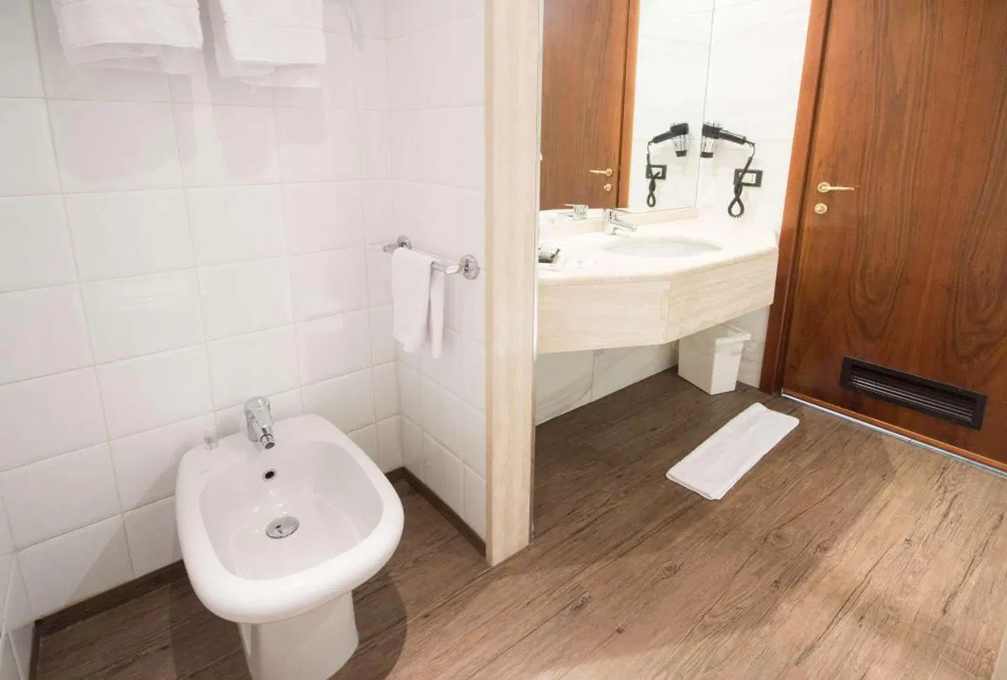 Best Western Modena District Badezimmer