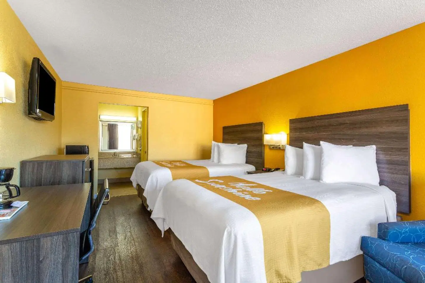 Days Inn by Wyndham Hampton Near Coliseum Convention Center ROOM_EXAMPLE
