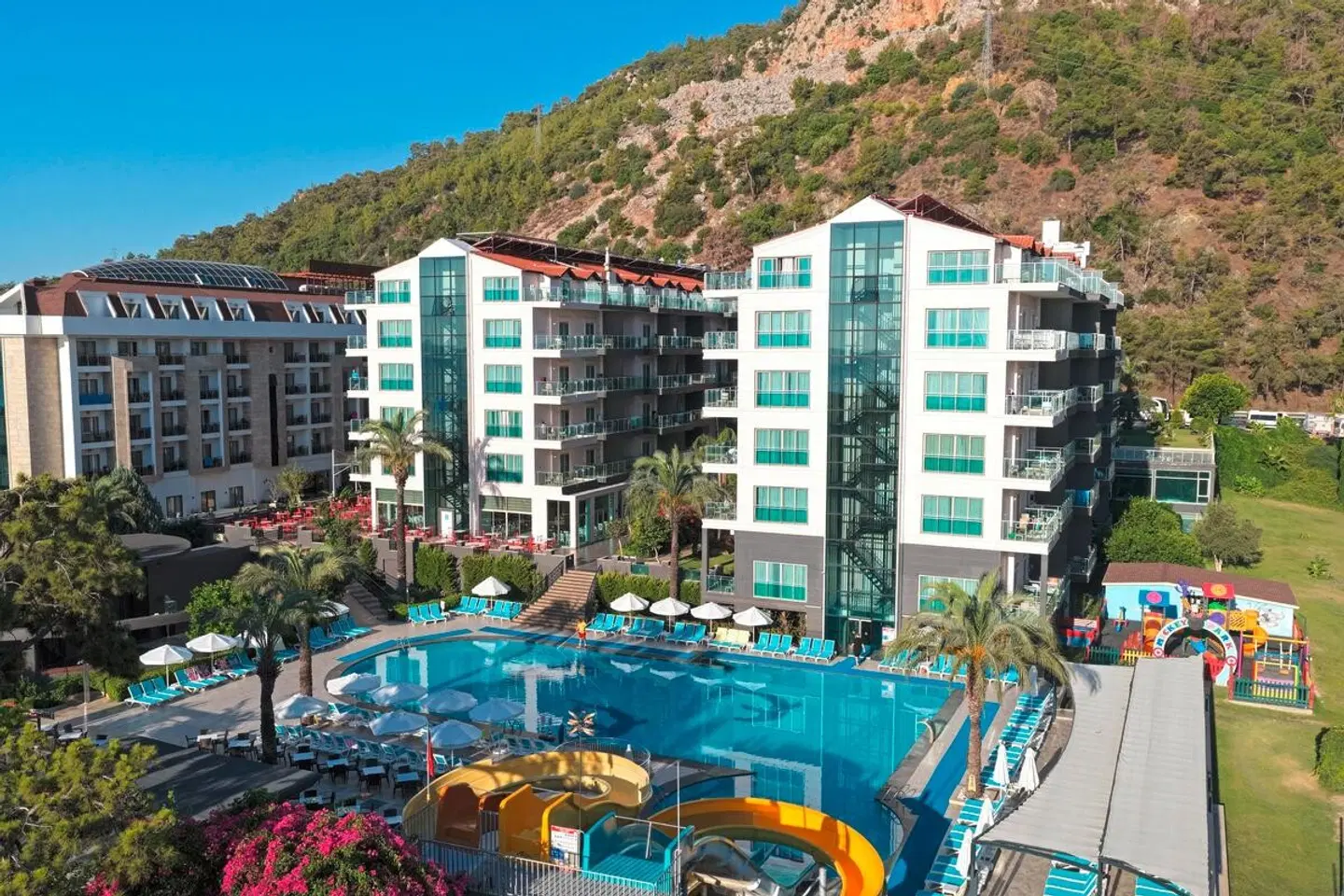 Grand Ring Hotel EXTERIOR