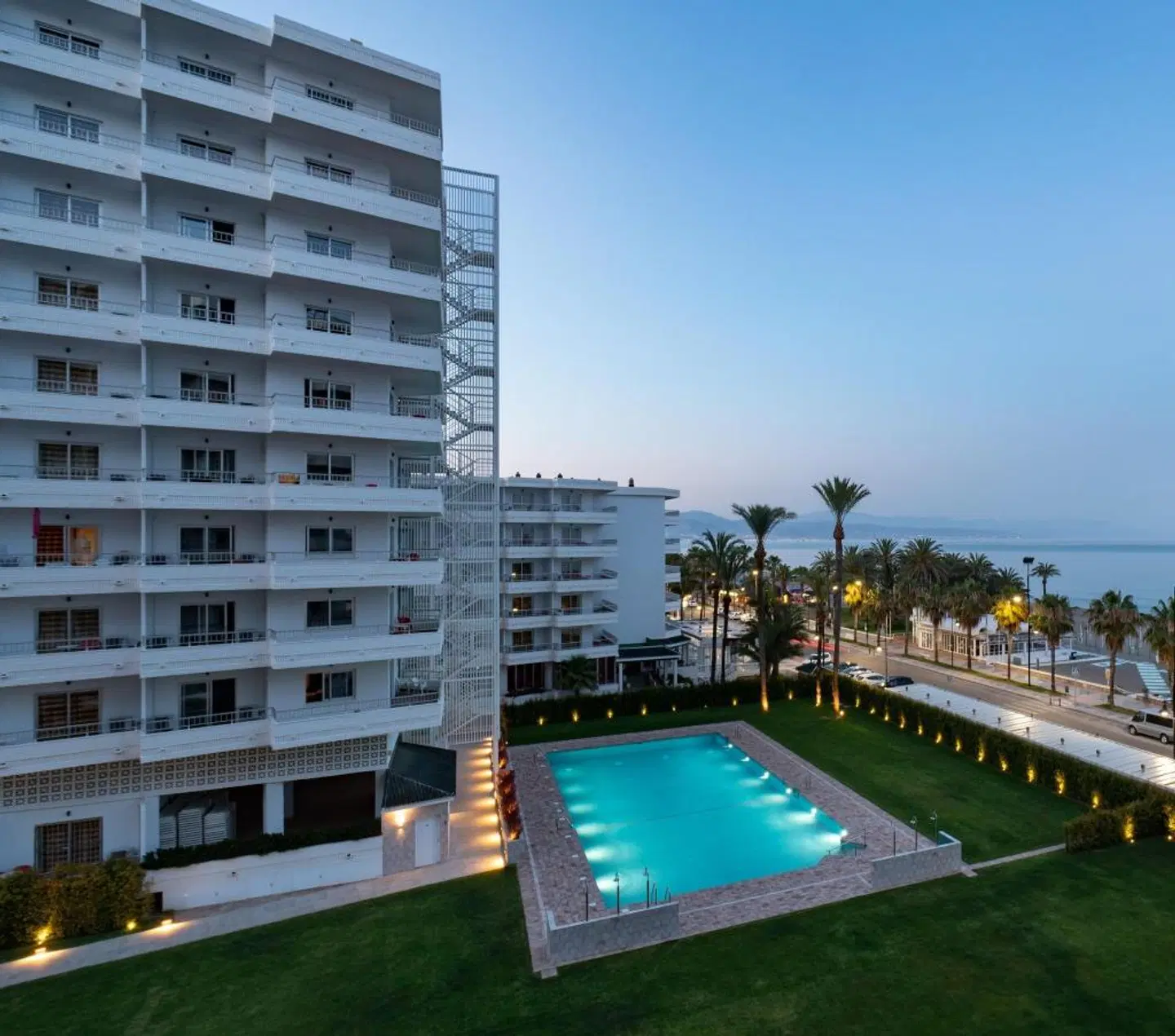 Hotel Apartamentos Bajondillo OUTDOOR_POOL