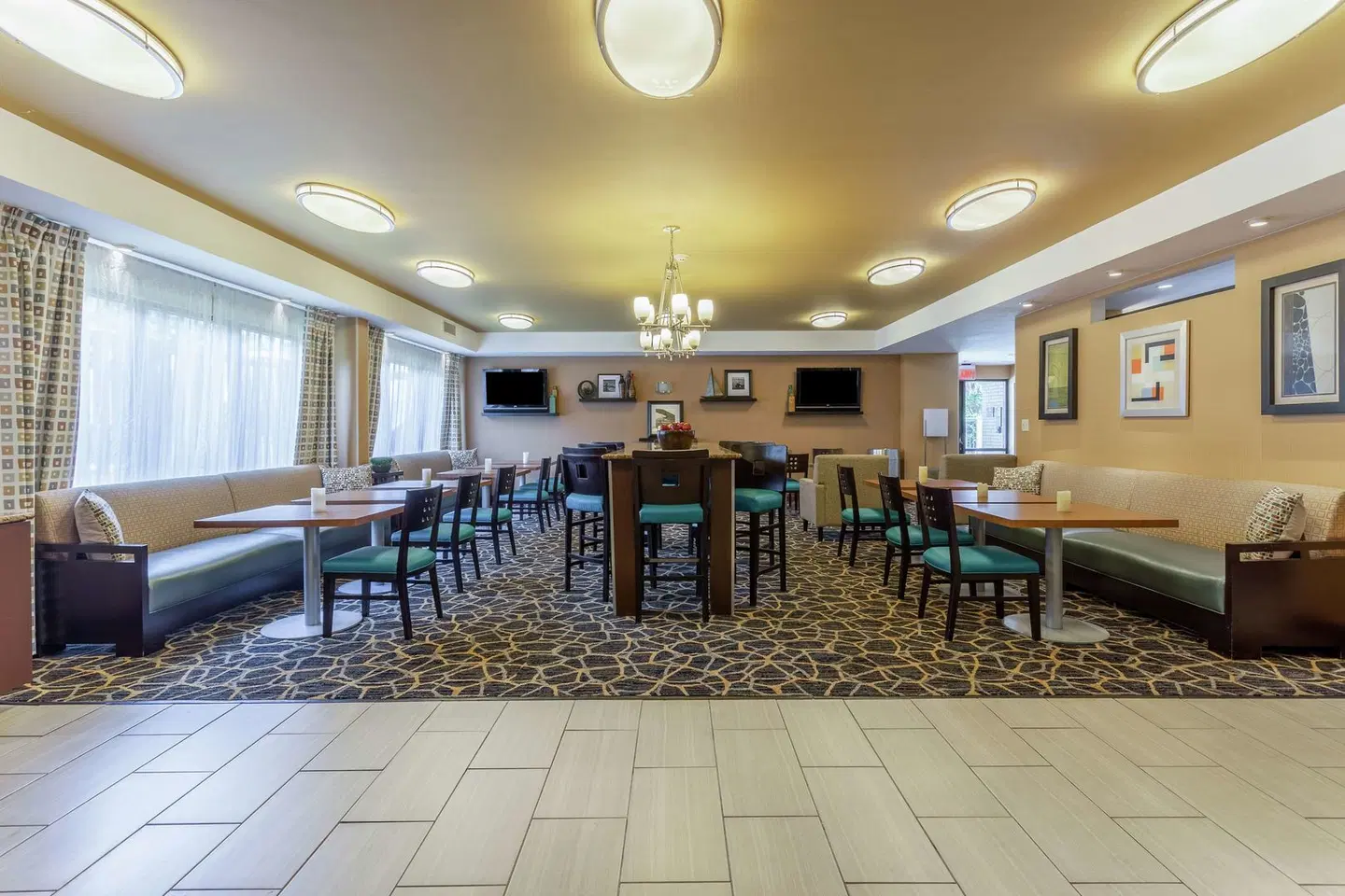 Hampton Inn Biloxi/Ocean Springs Bar
