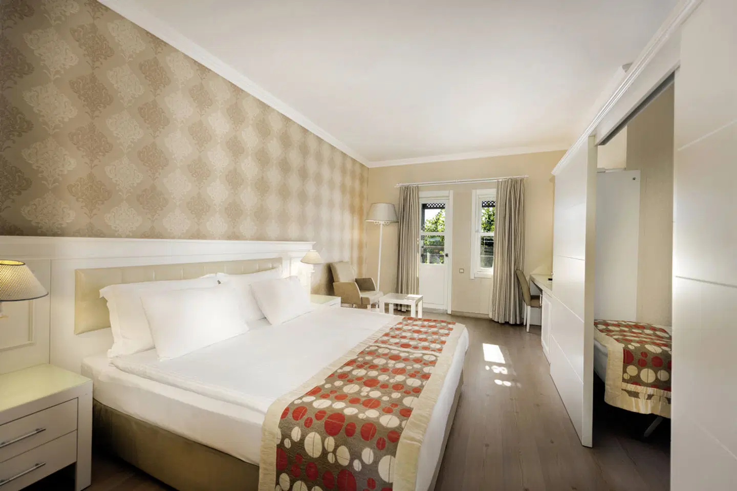 Club Nena ROOM_EXAMPLE