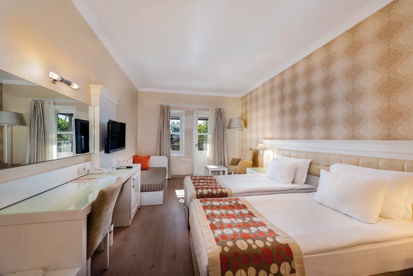 Club Nena ROOM_EXAMPLE