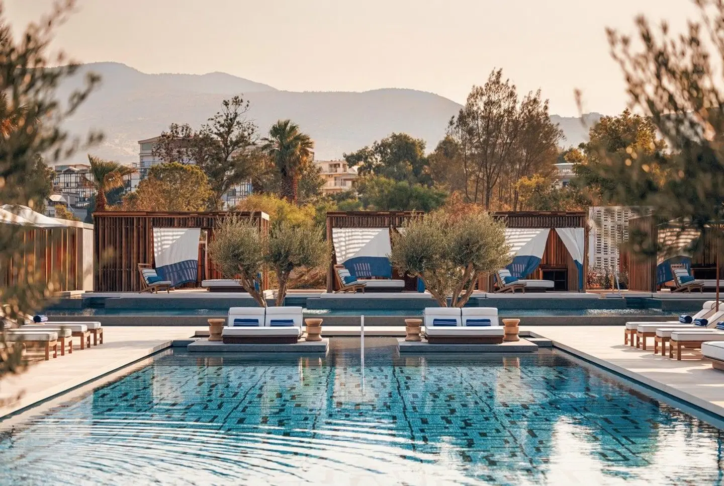 One&Only Aesthesis OUTDOOR_POOL