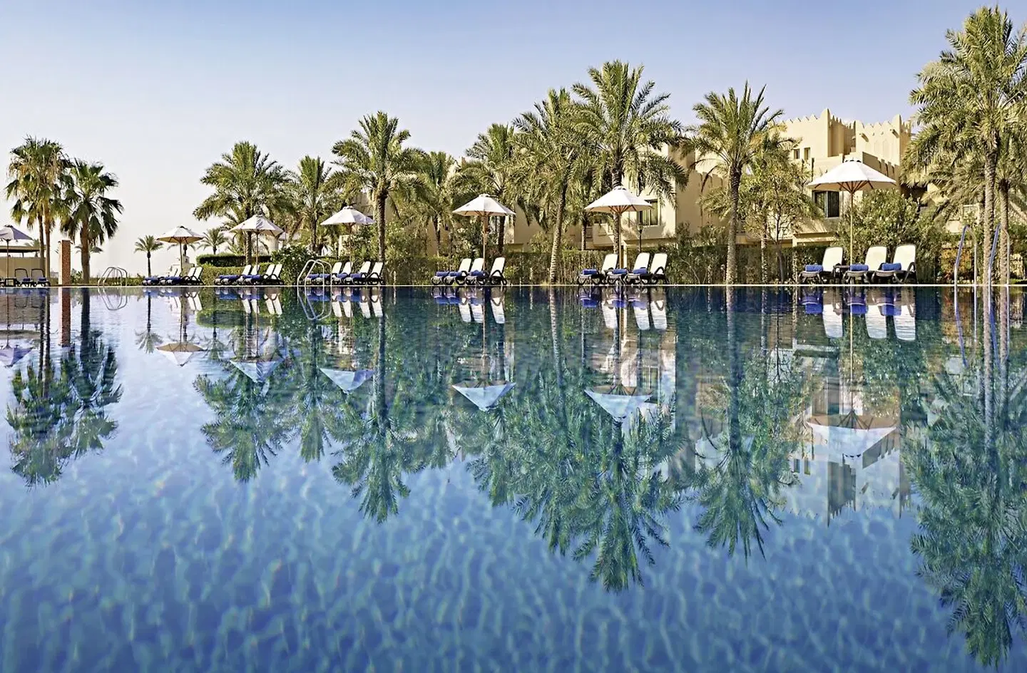 Grand Hyatt Doha Hotel & Villas OUTDOOR_POOL