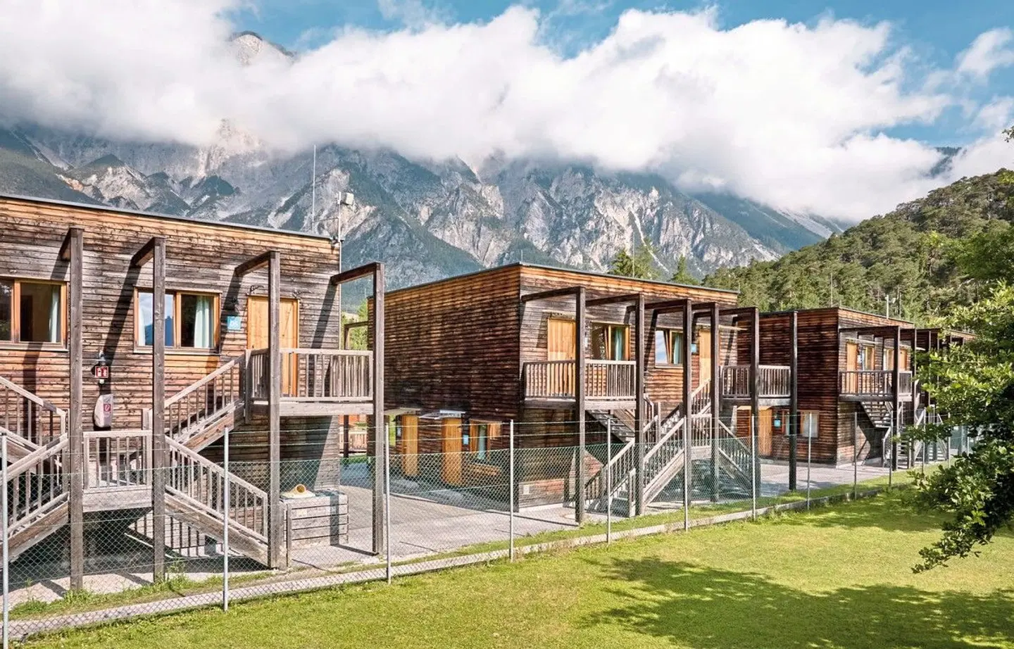 AREA 47 EXTERIOR