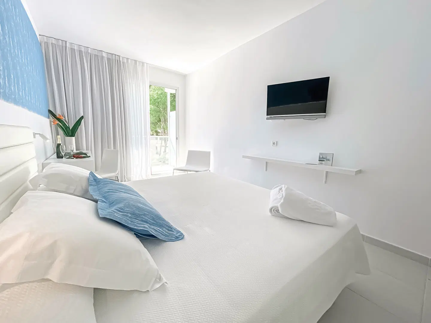 Reverence Life ROOM_EXAMPLE