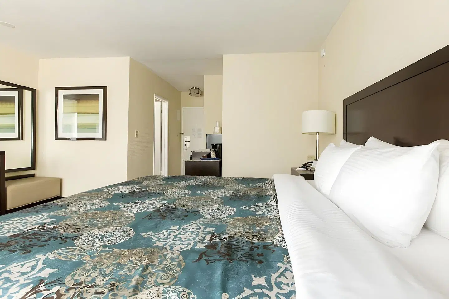 Royal Palace Westwood Hotel ROOM_EXAMPLE