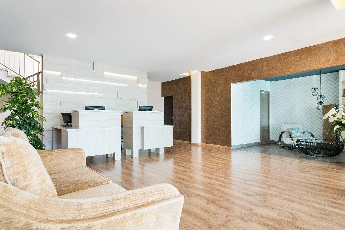 Nura Santa Ponsa Pins HEALTH_BEAUTY