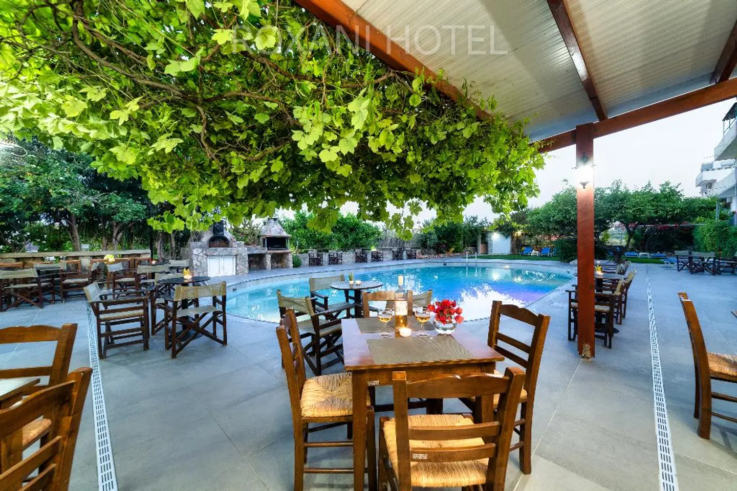 Roxani Hotel Restaurant