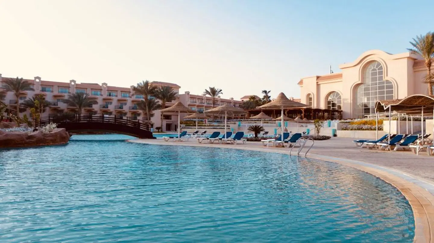 Pyramisa Beach Resort Sahl Hasheesh OUTDOOR_POOL