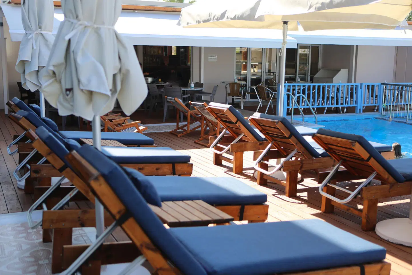 Blue Sky Hotel Apts OUTDOOR_POOL
