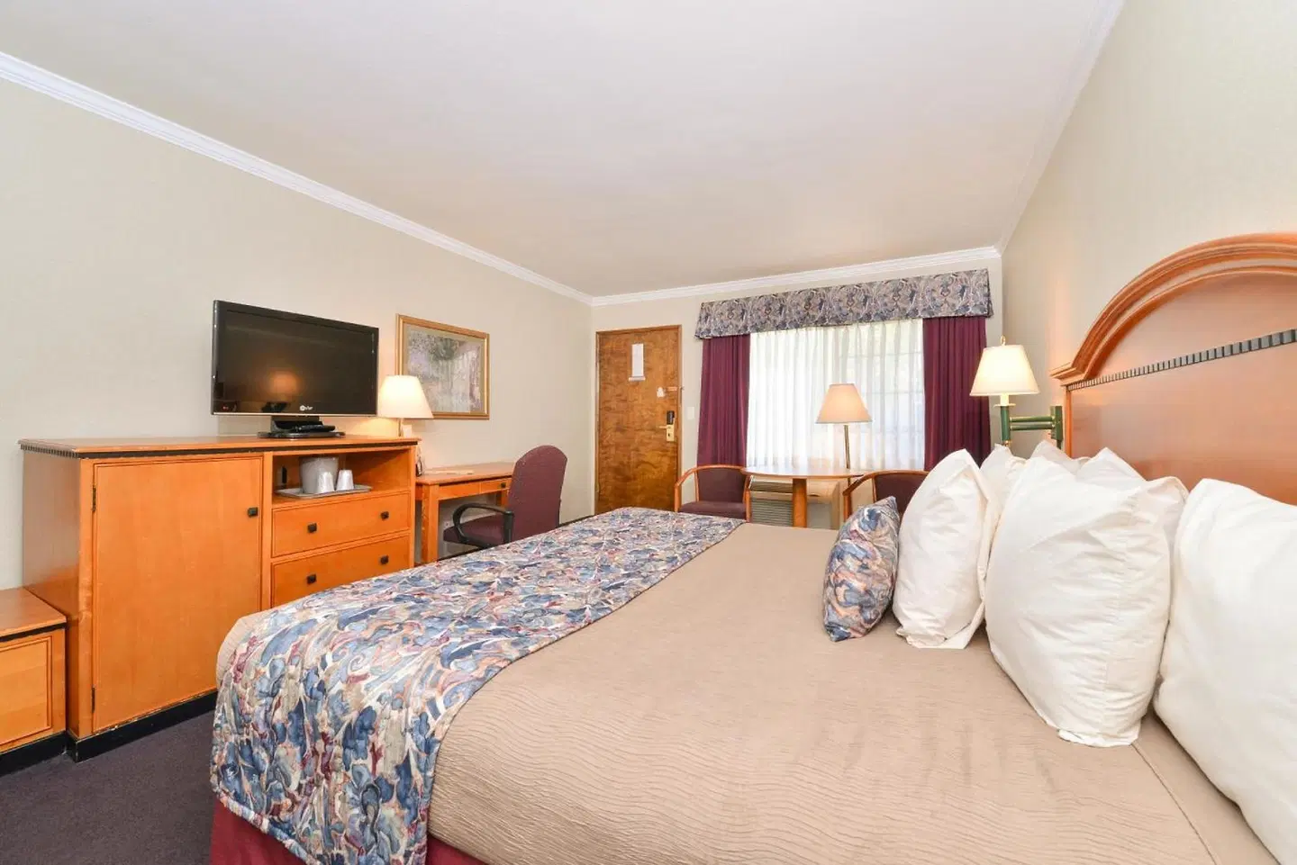 Tarzana Inn ROOM_EXAMPLE