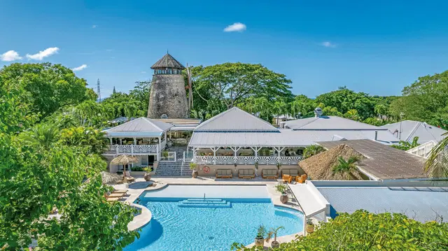Le Relais du Moulin OUTDOOR_POOL